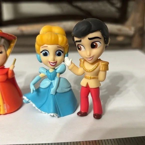 DISNEY PRINCESS COMIC PVC FIGURES PRE OWNED NO STANDS - Picture 8 of 10